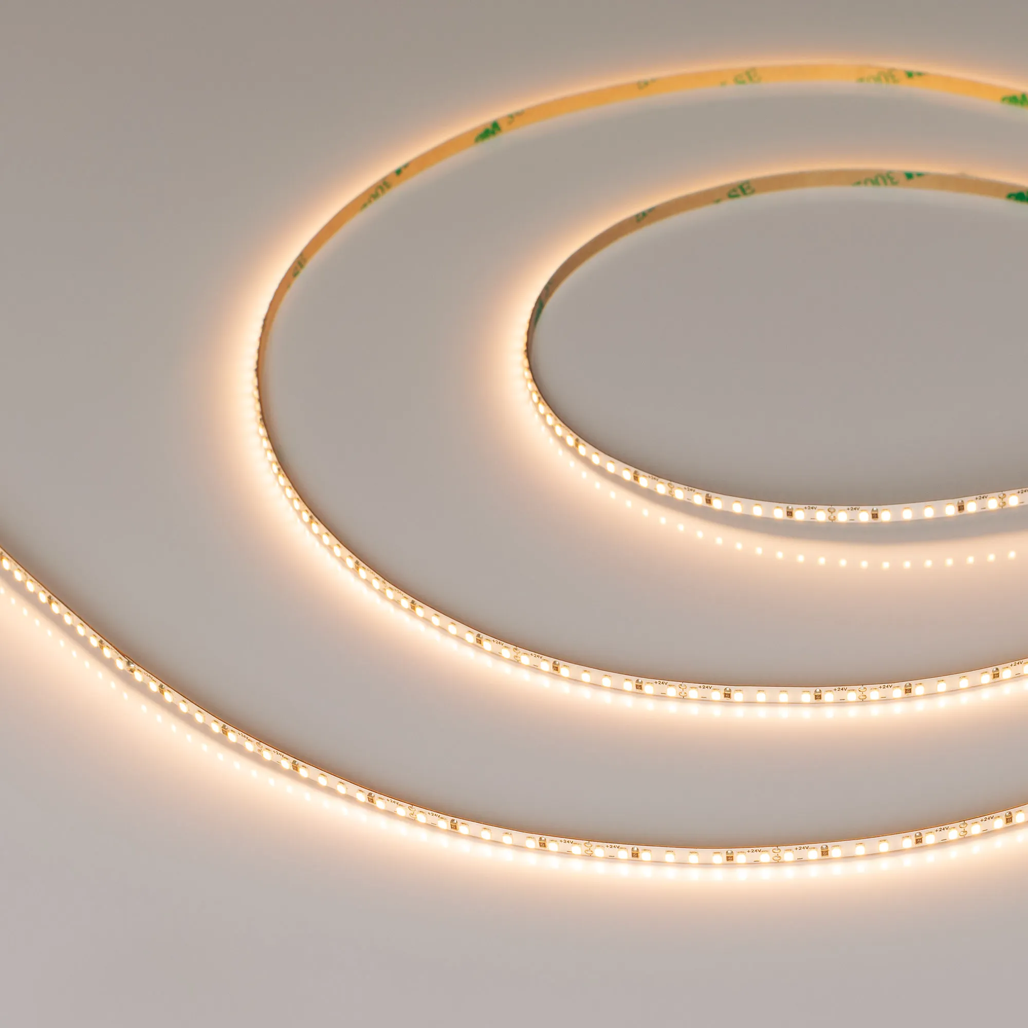 Лента светодиодная MICROLED-M240-4mm 24V Warm2700 (8 W/m, IP20, 2216, 5m) (Arlight, 130 лм/Вт) - изображение товара